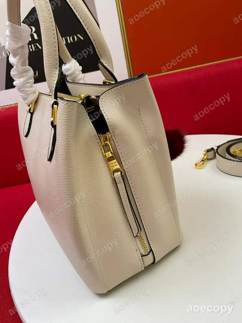 大人気★ プラダ バッグ N級品 DD2802850 No.0158