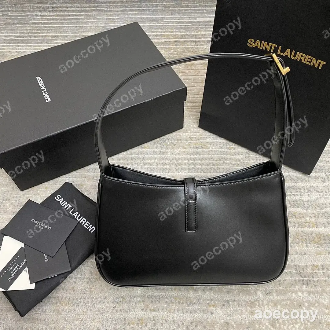 可愛い新作 サンローラン ショルダーバッグ N級品 657228PW No.0594