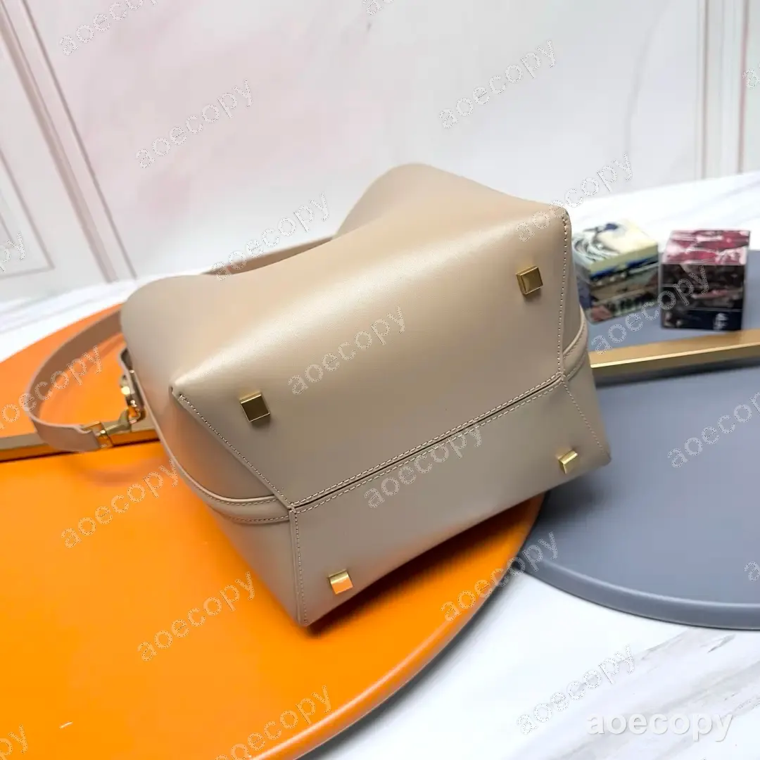 激安 サンローラン バッグ スーパーコピー 185479 No.0045