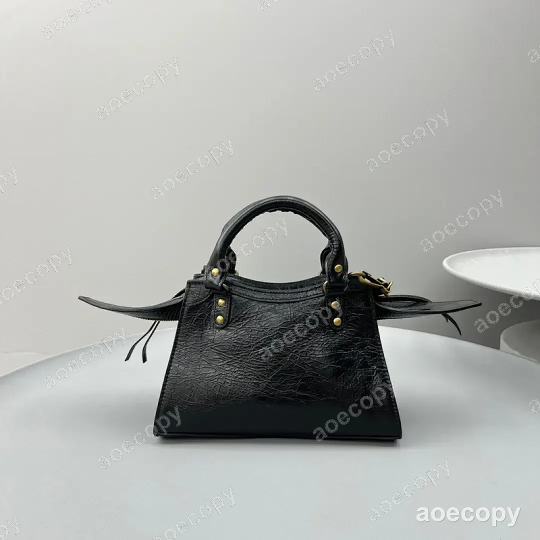 大人気★ バレンシアガ ネオ カゴール バッグ N級品 No.0070