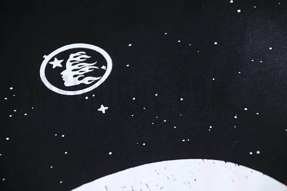 Head-turning front print artwork in detail