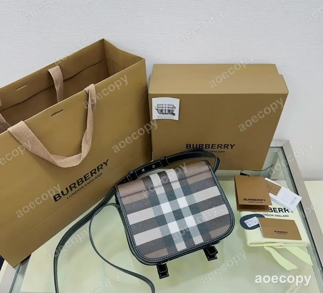 大人気★ バーバリー バッグ コピー 024224F8 No.0261