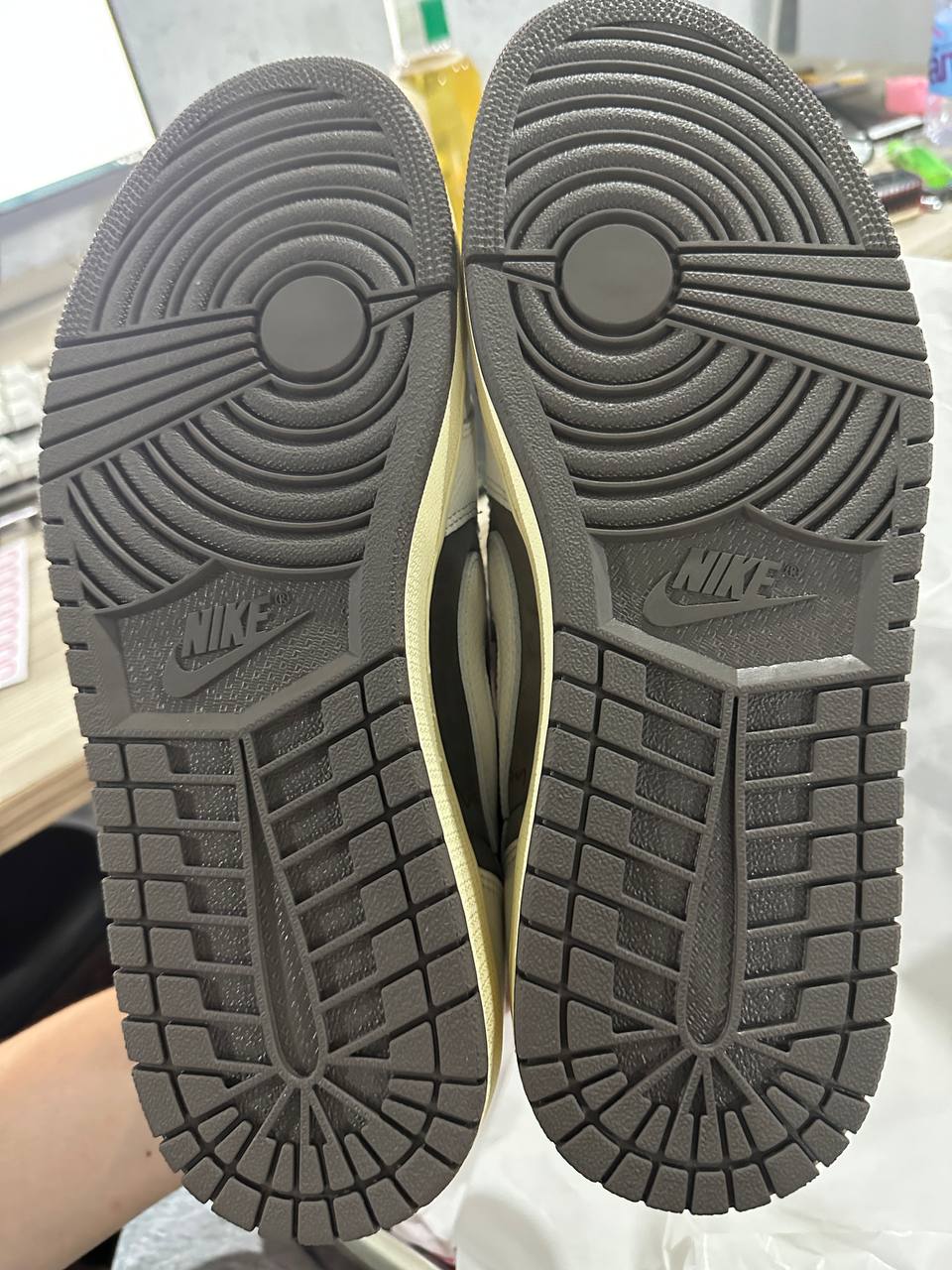 Travis Scott Air Jordan 1 Low “White Brown”  Sale Version