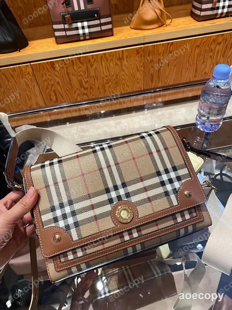 可愛い新作 バーバリー バッグ 偽物 01863F54 No.0064