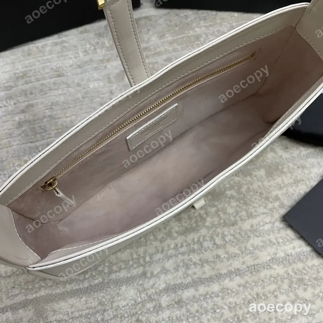 可愛い新作 サンローラン ショルダーバッグ N級品 657228PW No.0594