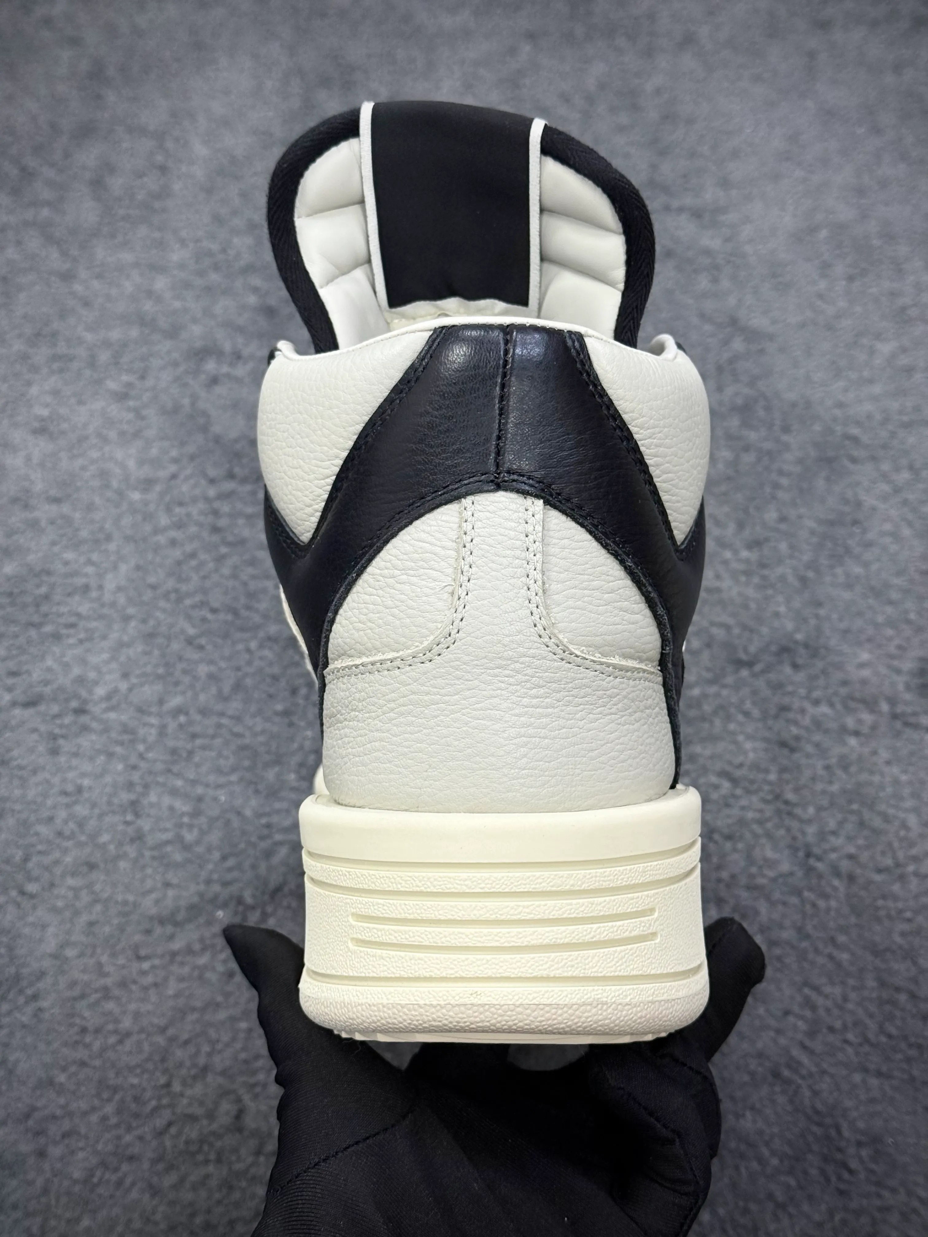 Rear Heel Detail