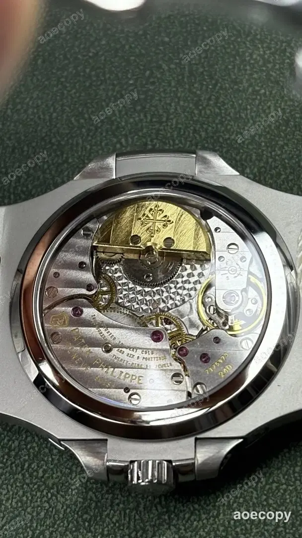 激安 パテック・フィリップ ノーチラス ウォッチ N級品 5712 No.0021