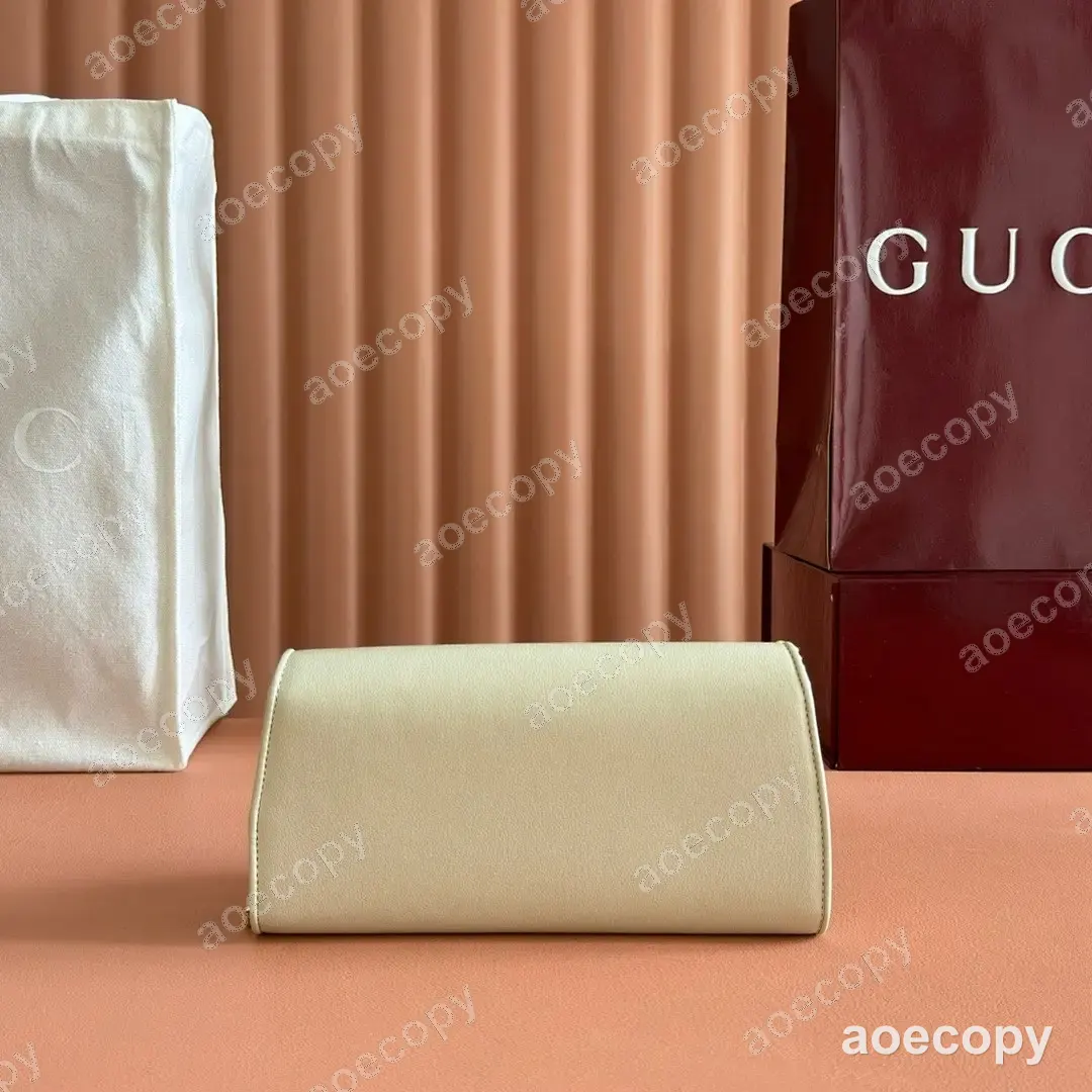 新作 グッチ ブロンディ ショルダーバッグ N級品 725215 No.0239