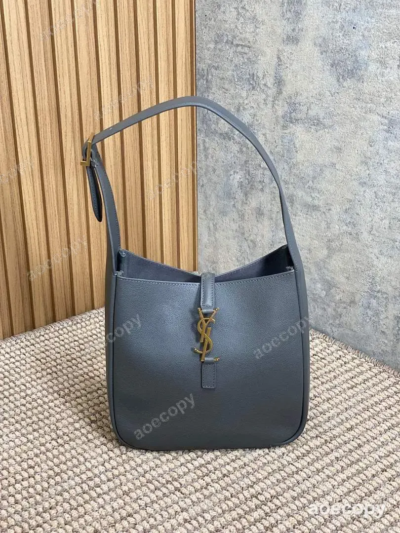 可愛い新作 サンローラン ショルダーバッグ N級品 713938A No.0525