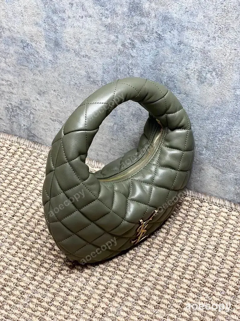 激安 サンローラン ショルダーバッグ 偽物 851689 No.0519