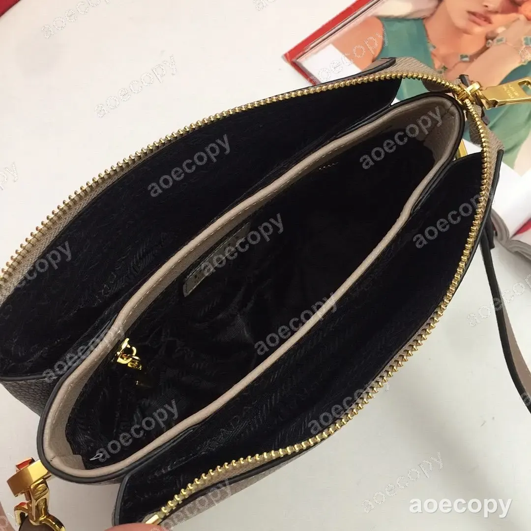 大人気★ プラダ バッグ N級品 21-15 No.0554