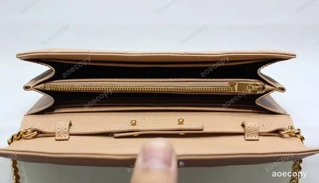 可愛い新作 サンローラン ショルダーバッグ コピー 377828KL No.0639