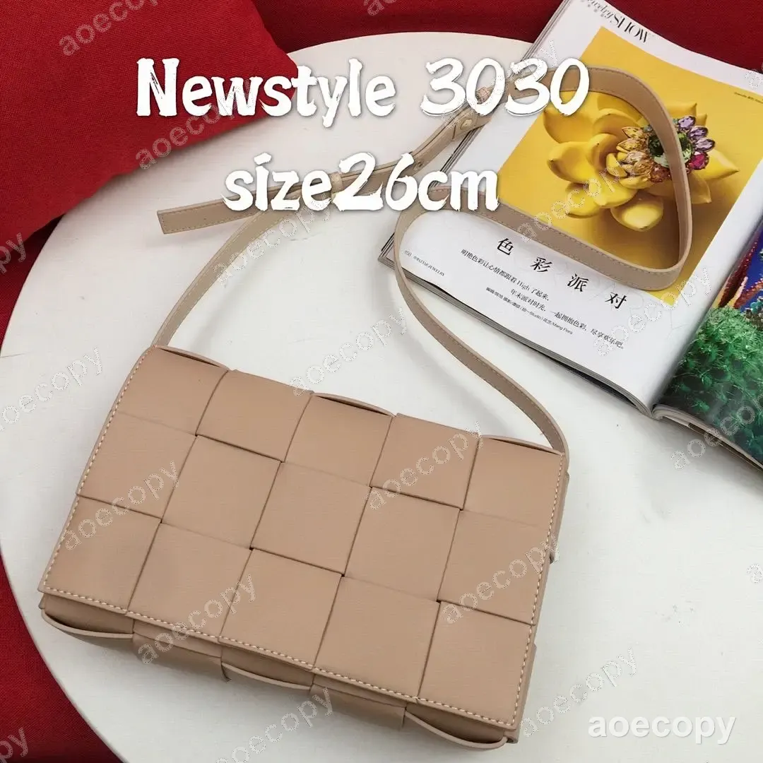 大人気★ バーバリー カセット バッグ スーパーコピー CPG601280 No.0021