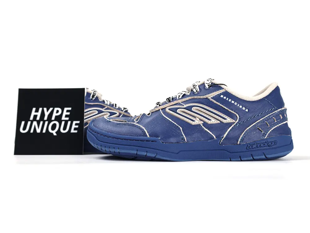 Men’s Hamptons Worn-out Sneaker in Navy