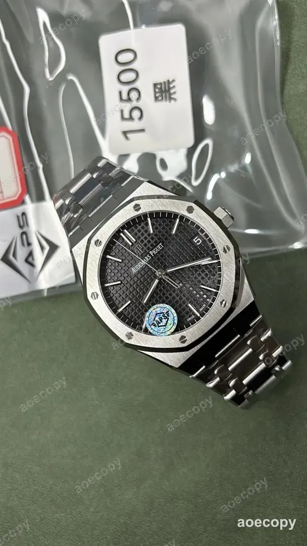 人気モデル オーデマ・ピゲ ロイヤルオーク ブラック ウォッチ N級品 K44272 No.0032