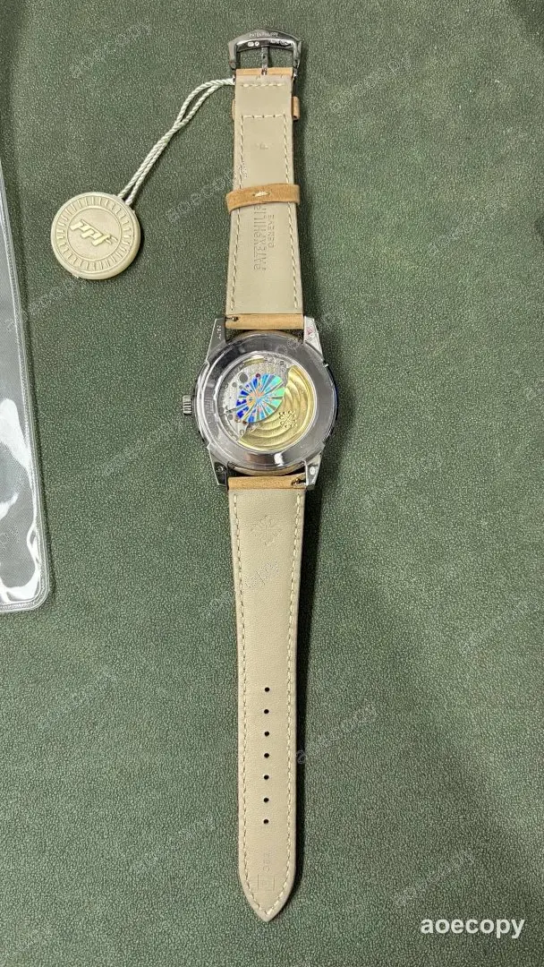 人気モデル パテック・フィリップ ウォッチ コピー 5226 No.0050