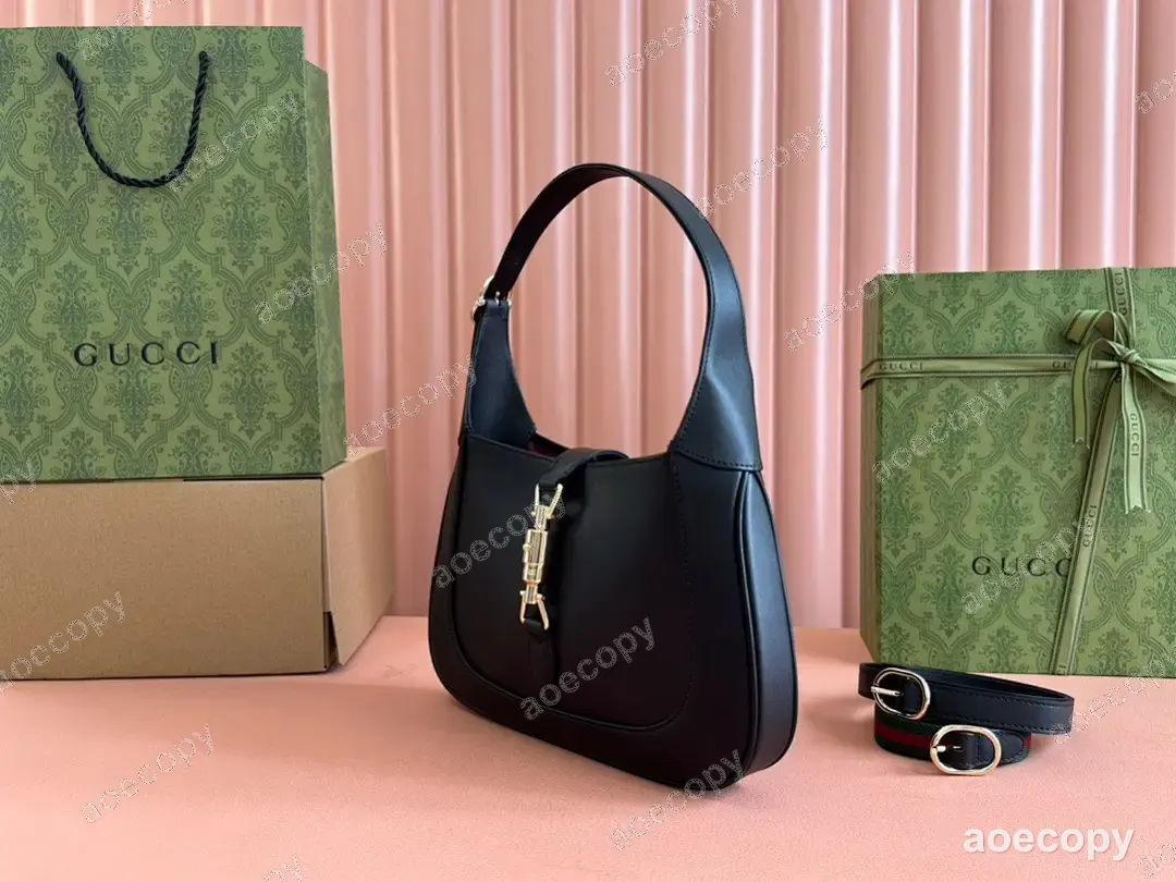 可愛い新作 グッチ オフィディア ショルダーバッグ 偽物 810232 No.0093