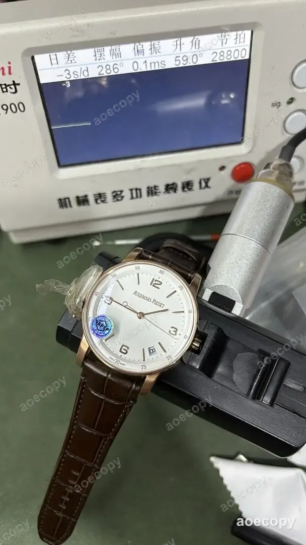 人気モデル オーデマ・ピゲ ロイヤルオーク ローズゴールド ウォッチ コピー K36153 No.0041