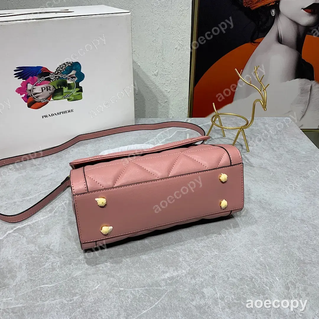 可愛い プラダ バッグ 偽物 DD2802650 No.0182