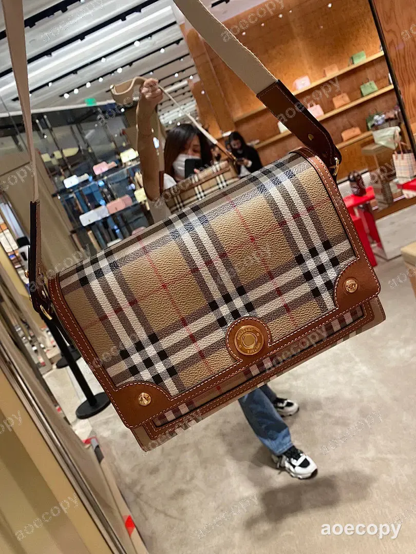 可愛い新作 バーバリー バッグ 偽物 01863F54 No.0064