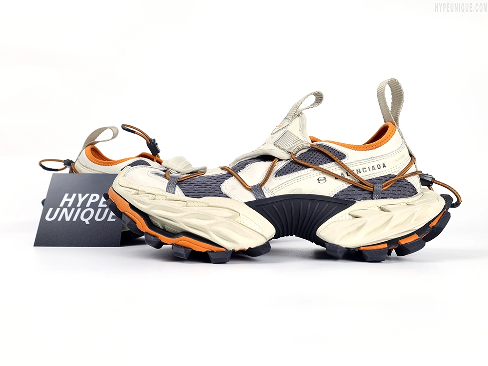 Men’s Hike Sneaker in Beige/orange