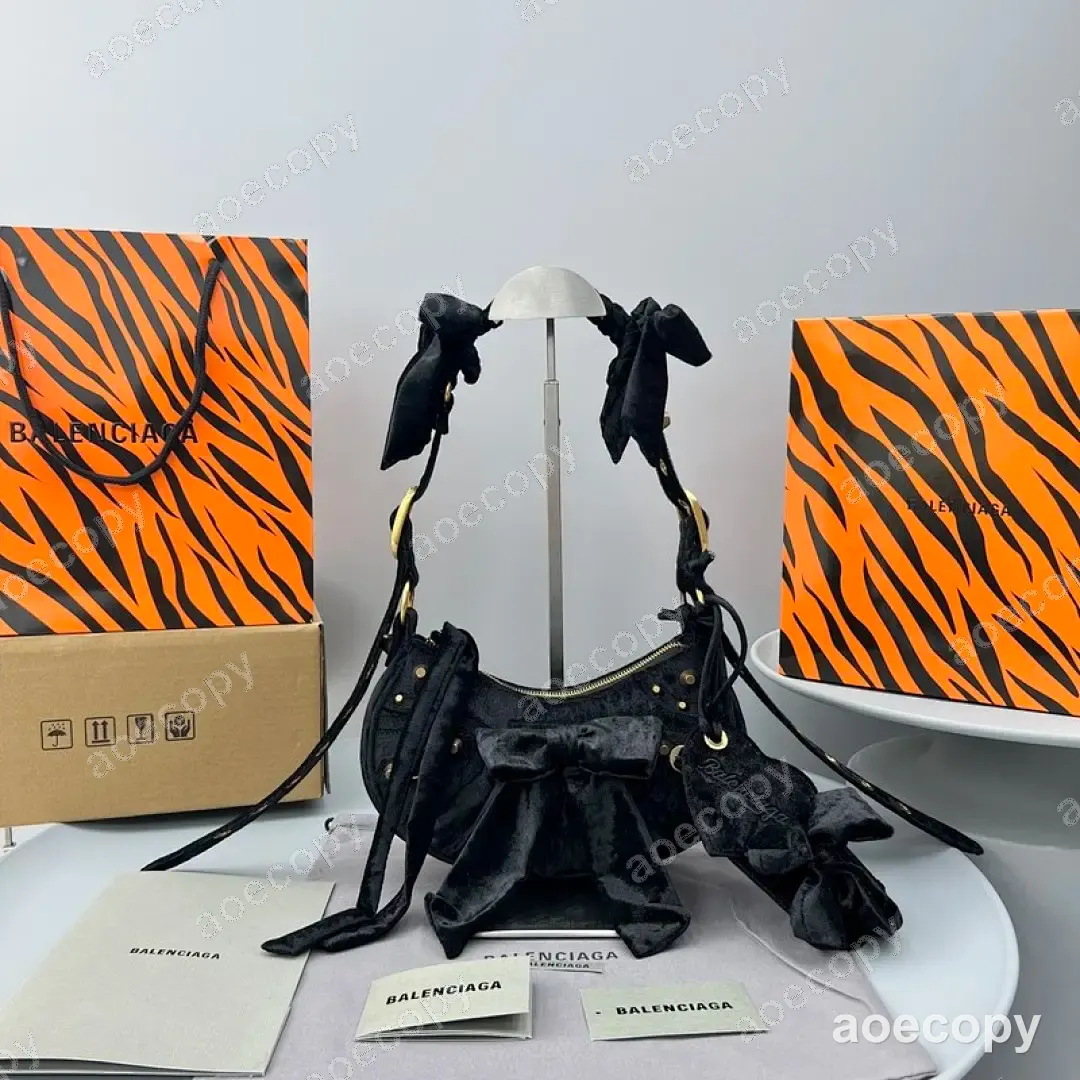 可愛い バレンシアガ ル カゴール バッグ N級品 No.0163