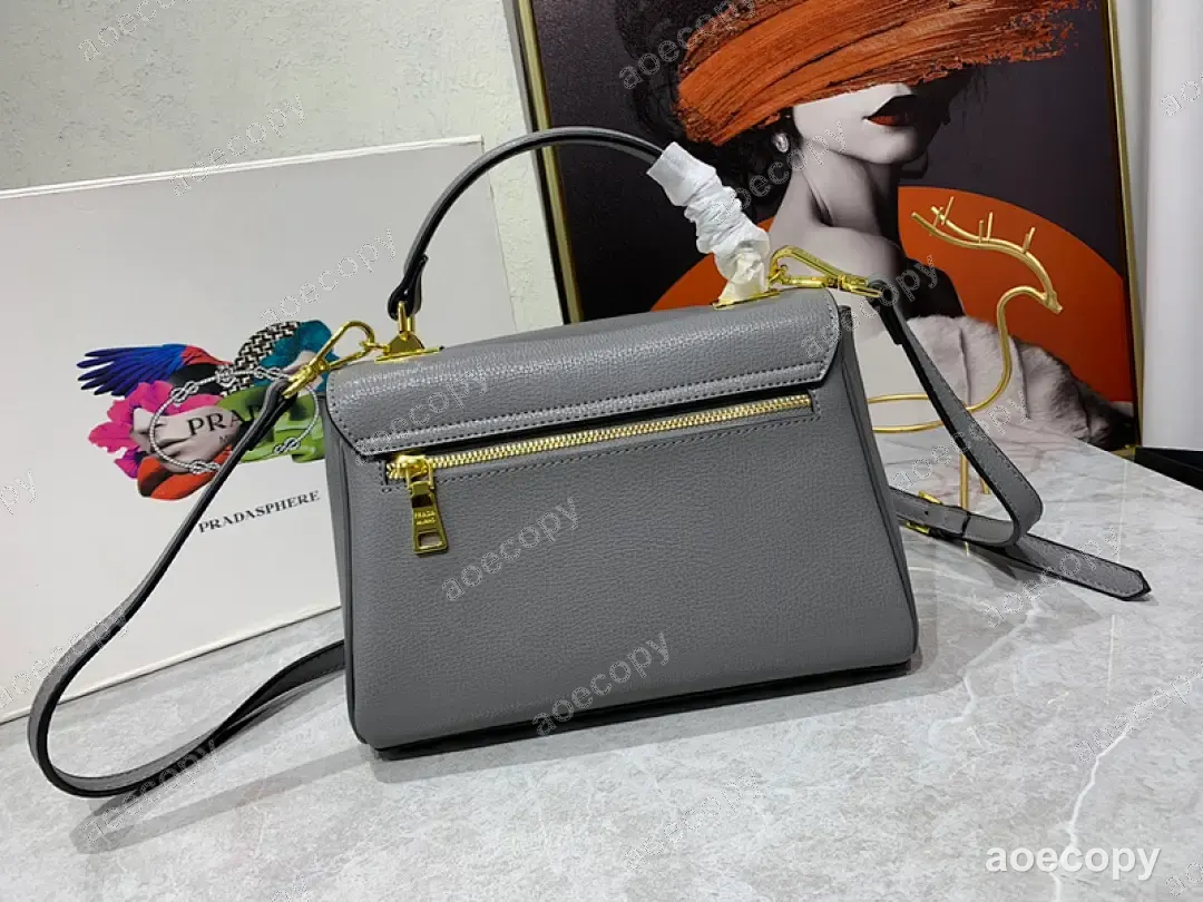 可愛い新作 プラダ バッグ 偽物 DD2802650 No.0177