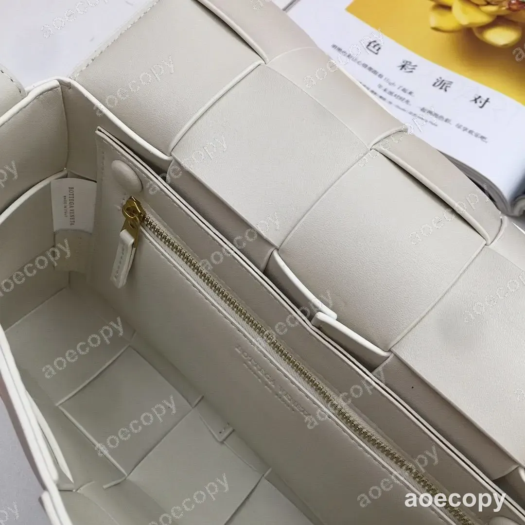 激安 バーバリー カセット バッグ N級品 CPG601280 No.0010