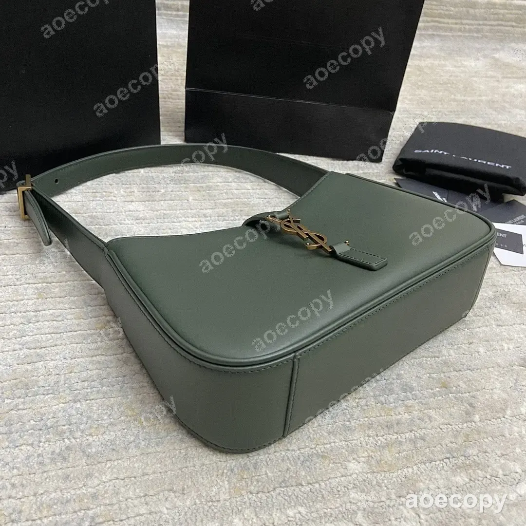 可愛い新作 サンローラン ショルダーバッグ N級品 657228PW No.0594