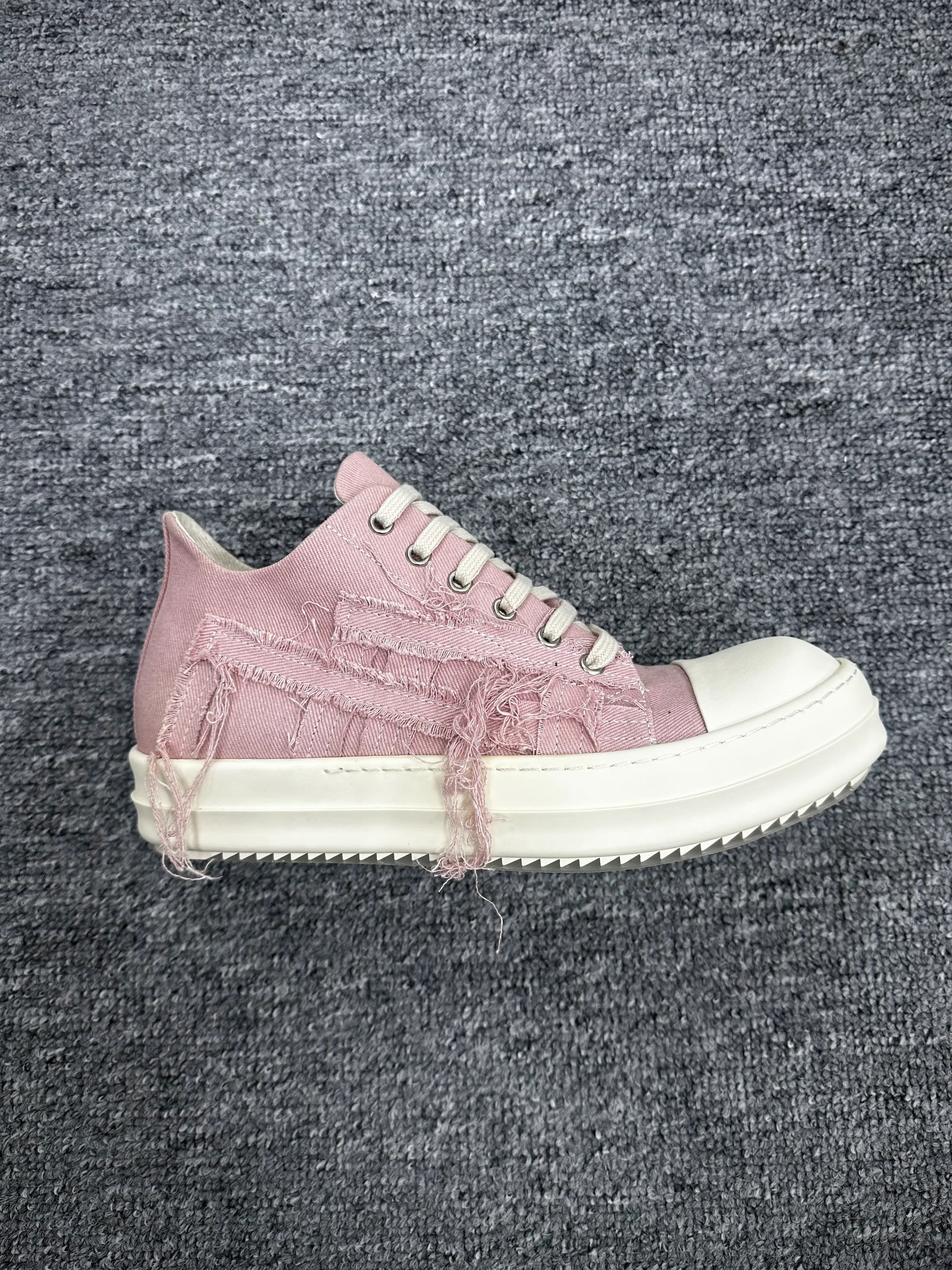 R 0wens DRKSHDW Slashed Low Sneakers Faded Pink Milk Right Side View