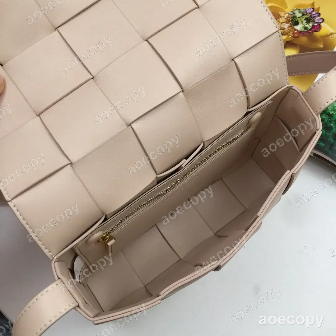 大人気★ バーバリー カセット バッグ スーパーコピー CPG601280 No.0021