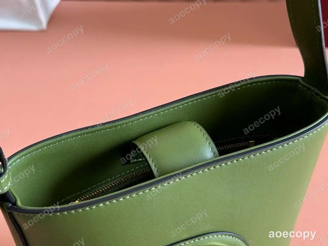 激安 グッチ ショルダーバッグ スーパーコピー 833665 No.0171