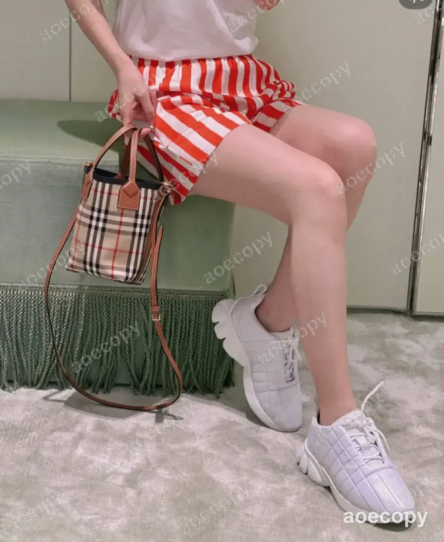 大人気★ バーバリー バッグ N級品 000025F1 No.0441