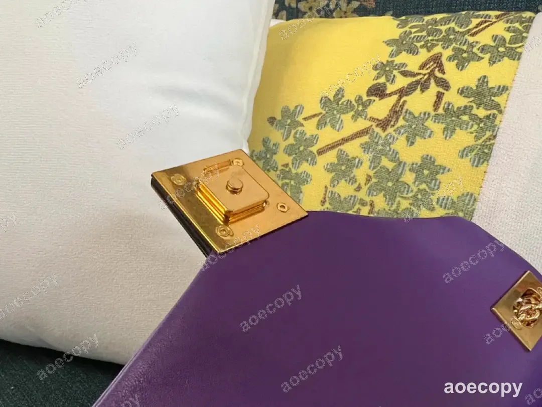 大人気★ ヴァレンティノ バッグ コピー 003356C6 No.0327