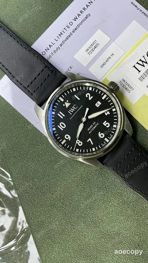 大人気★ アイ・ダブリュー・シー ブラック ウォッチ スーパーコピー SW300 No.0002