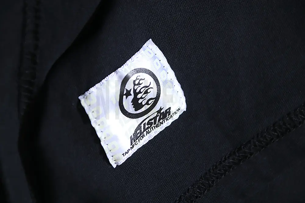 Simple and elegant tag with a premium texture.