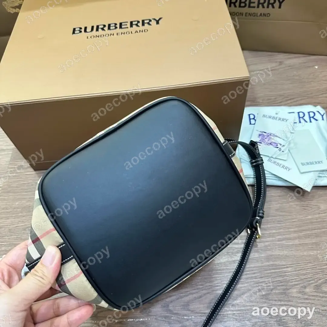 大人気★ バーバリー バッグ スーパーコピー 0060CC10 No.0384