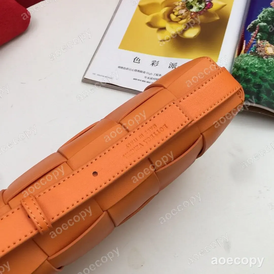 大人気★ バーバリー カセット バッグ N級品 CPG601280 No.0009