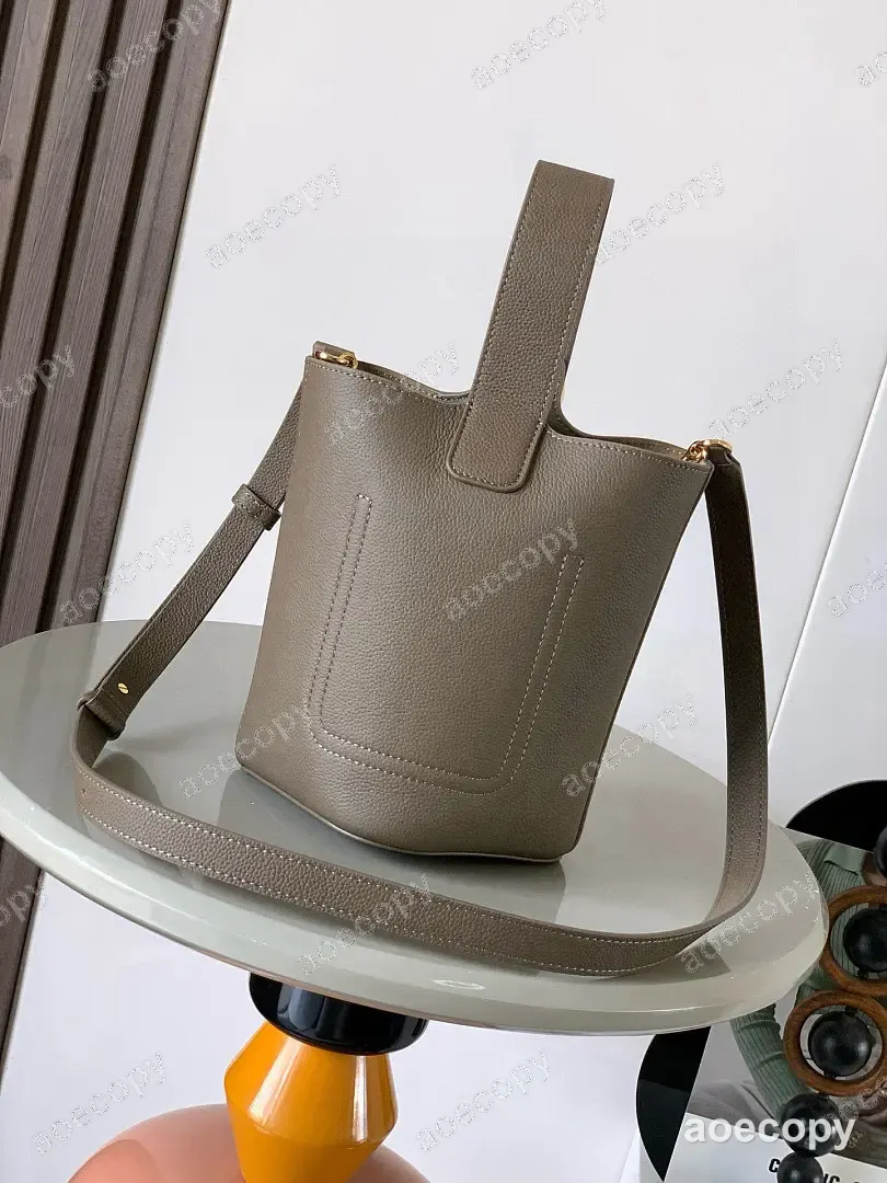 可愛い新作 ロエベ バッグ N級品 No.0344