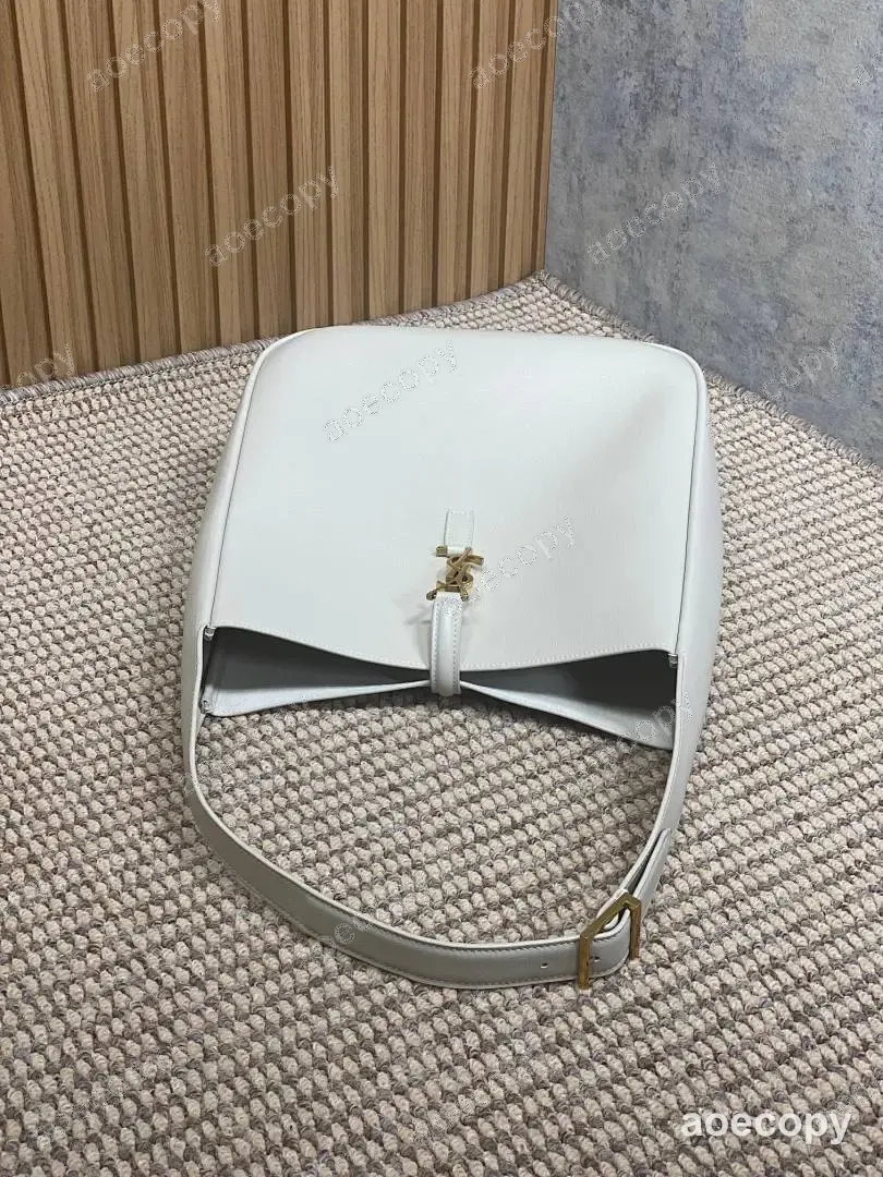 大人気★ サンローラン ショルダーバッグ 偽物 753837A No.0524