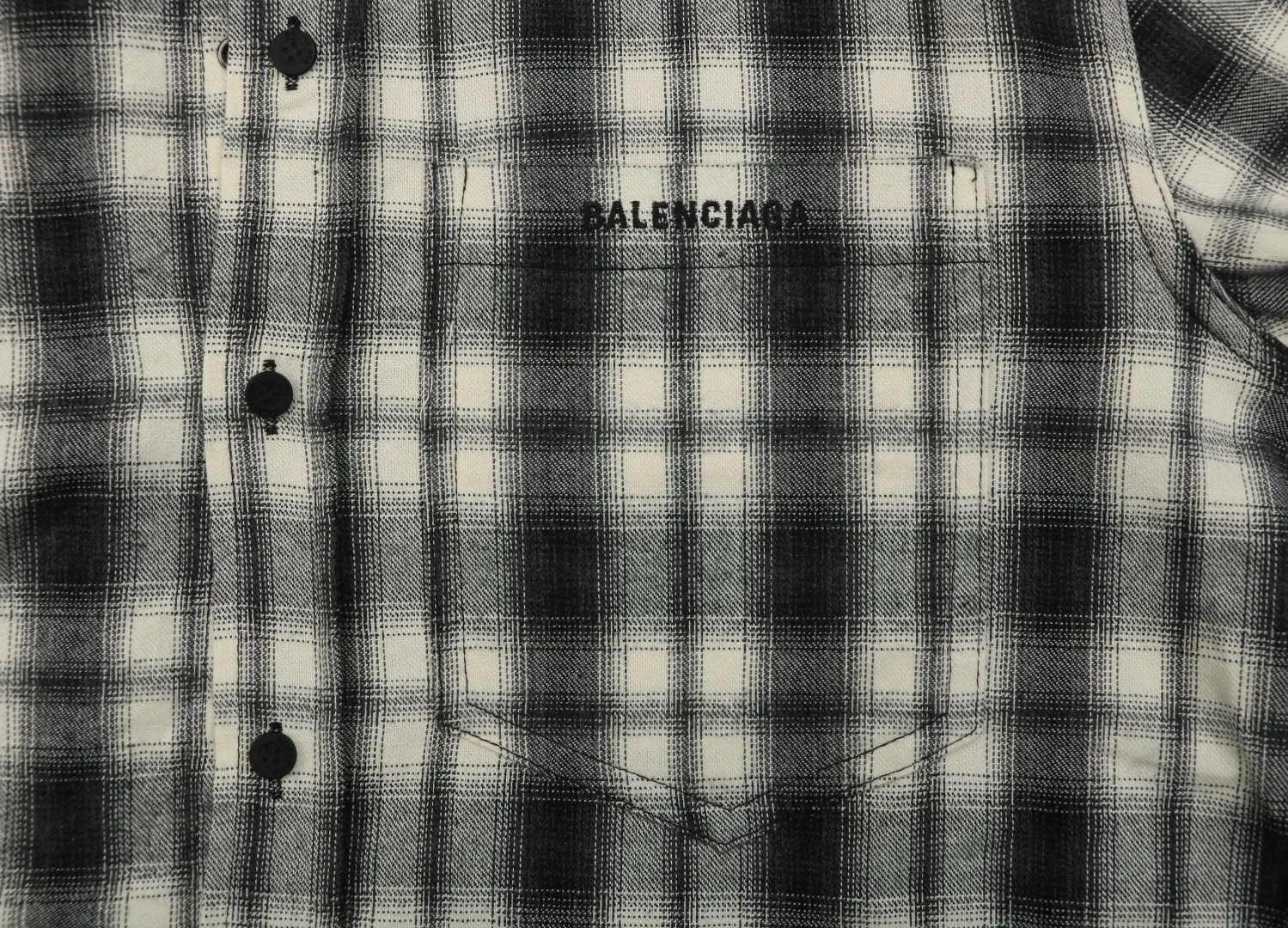 Pocket and Button Detail