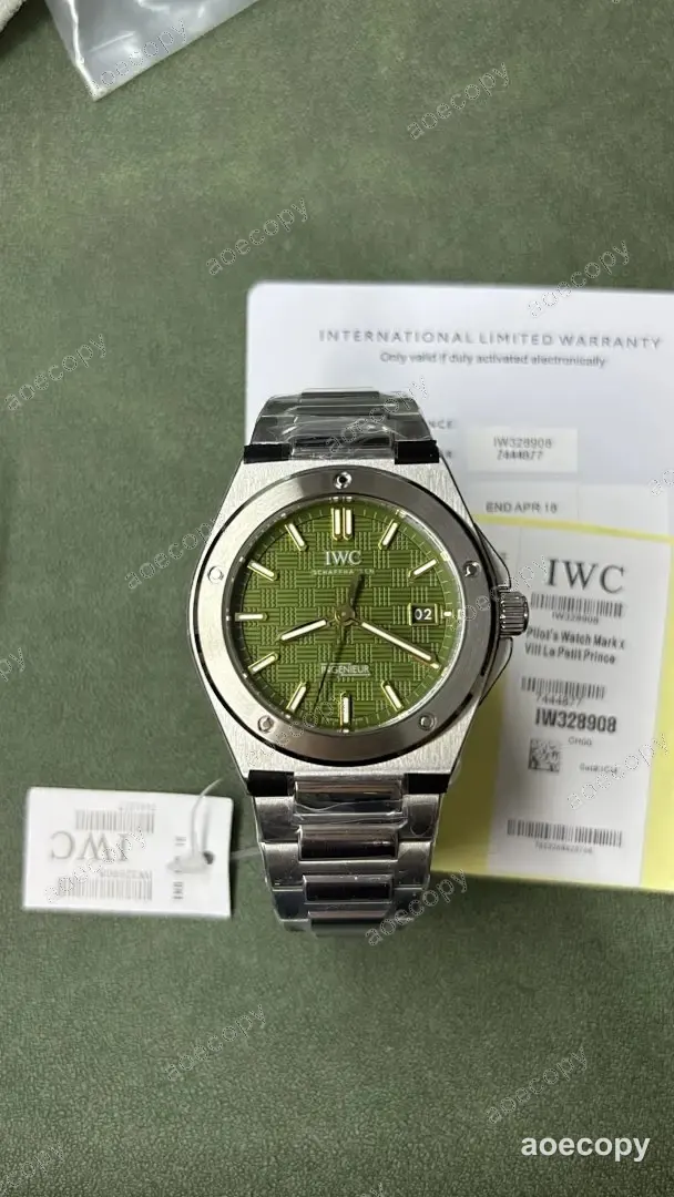 激安 アイ・ダブリュー・シー ウォッチ スーパーコピー SW300 No.0019