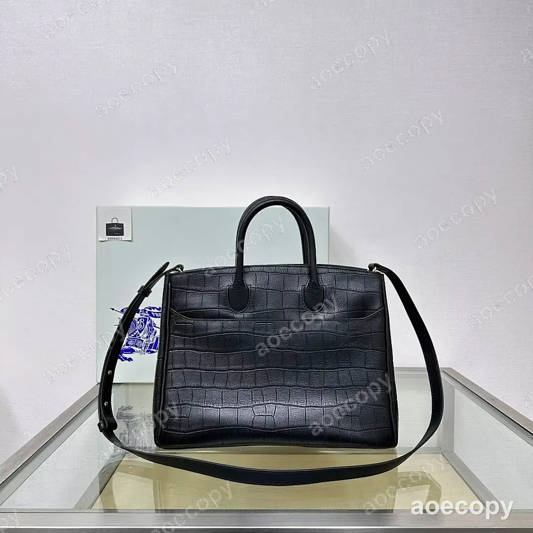 可愛い新作 バーバリー バッグ スーパーコピー 0077CA2E No.0181