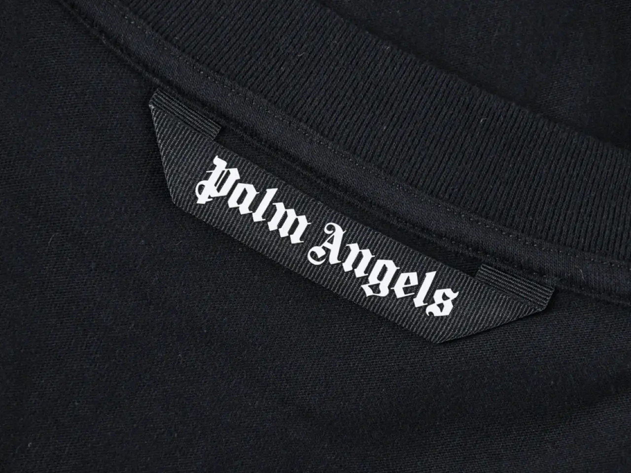 the palm angels tag