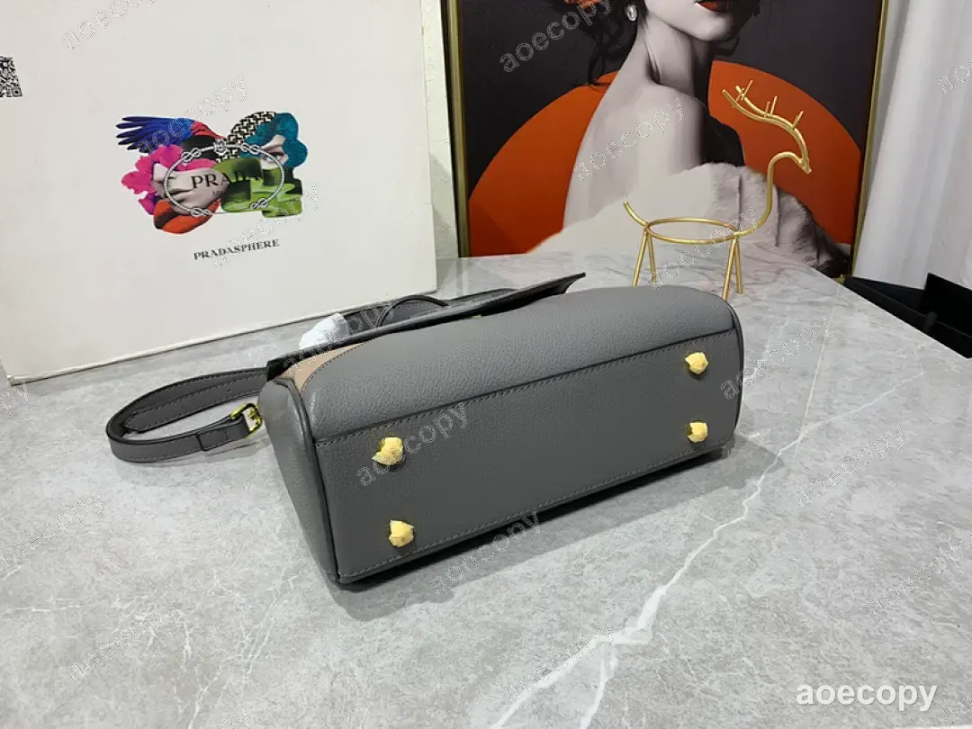 可愛い新作 プラダ バッグ 偽物 DD2802650 No.0177
