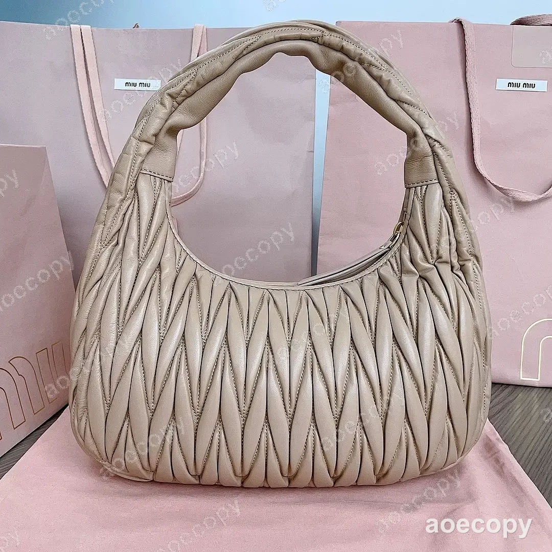 人気新作 ミュウミュウ バッグ N級品 No.0199