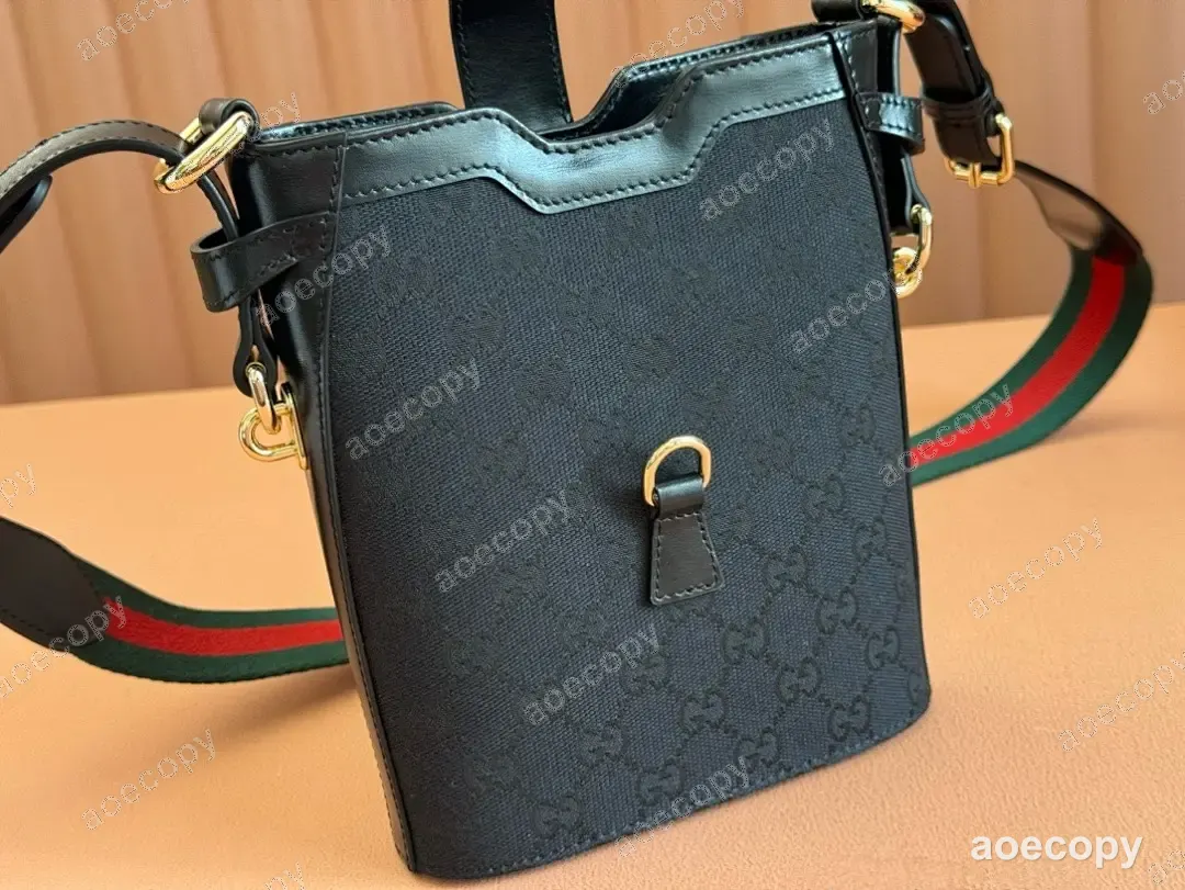 大人気★ グッチ ショルダーバッグ 偽物 782919 No.0250