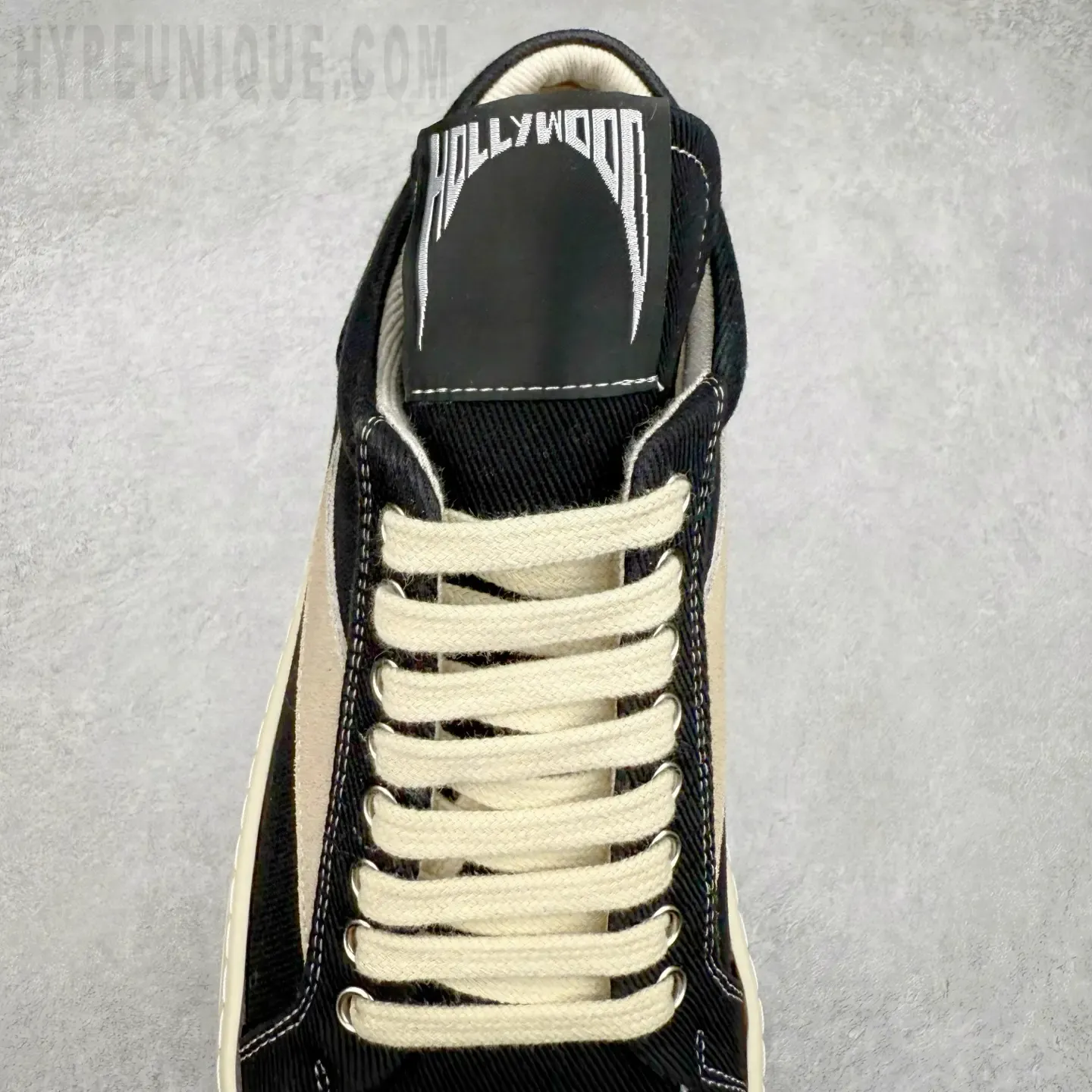 the shoe mouth