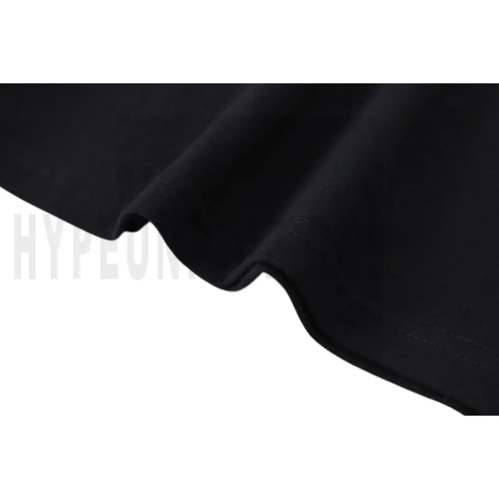 Precision-cut with wrinkle-resistant soft fabric.