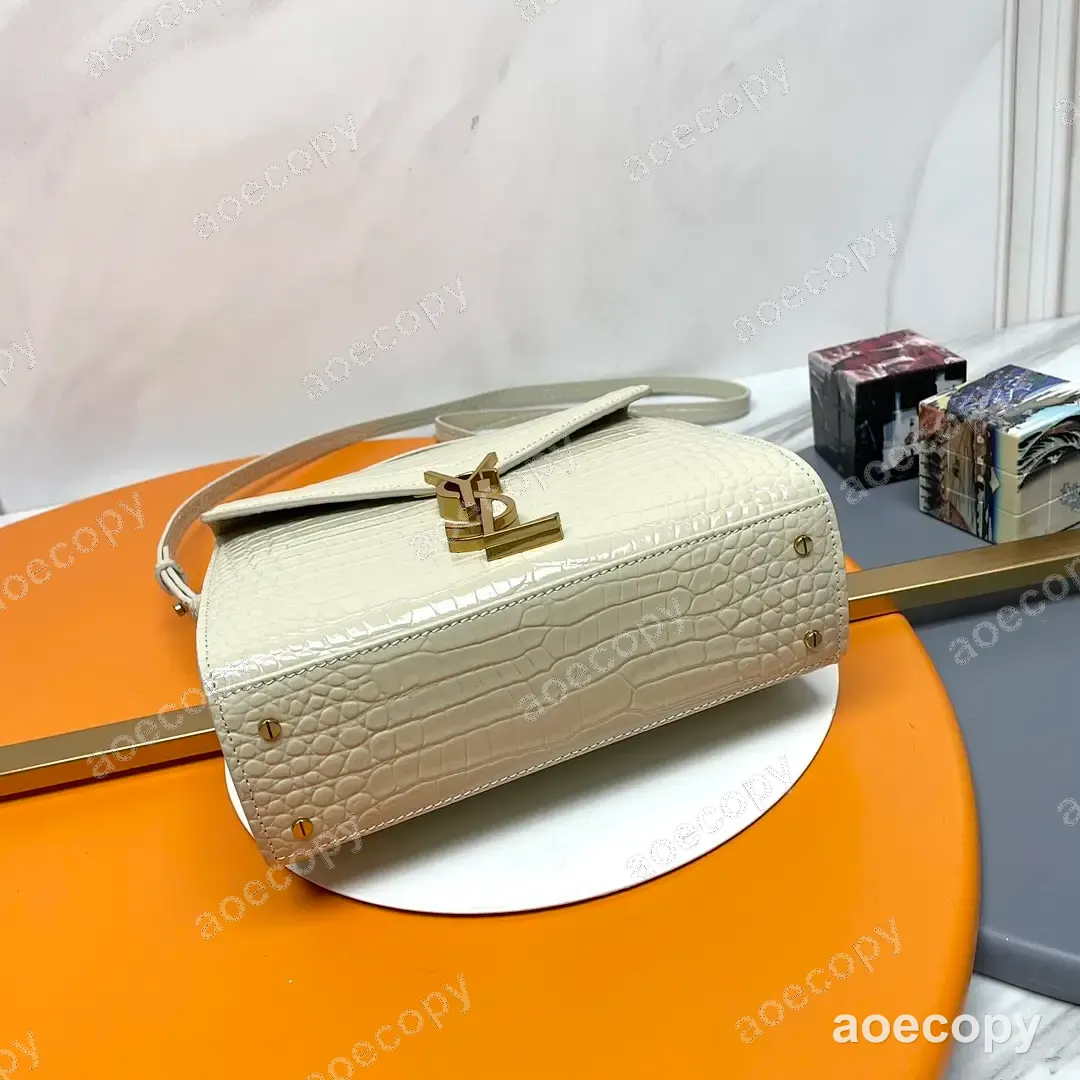 可愛い サンローラン バッグ スーパーコピー 185542 No.0107